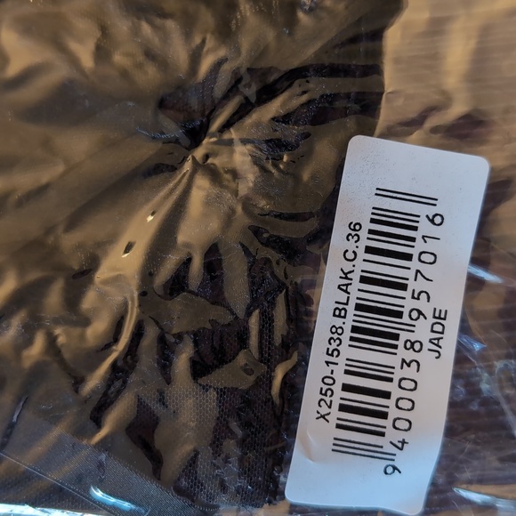 Frederick’s of Hollywood Jade Lace Open Cup Underwire Bra Black NWT - Picture 6 of 7